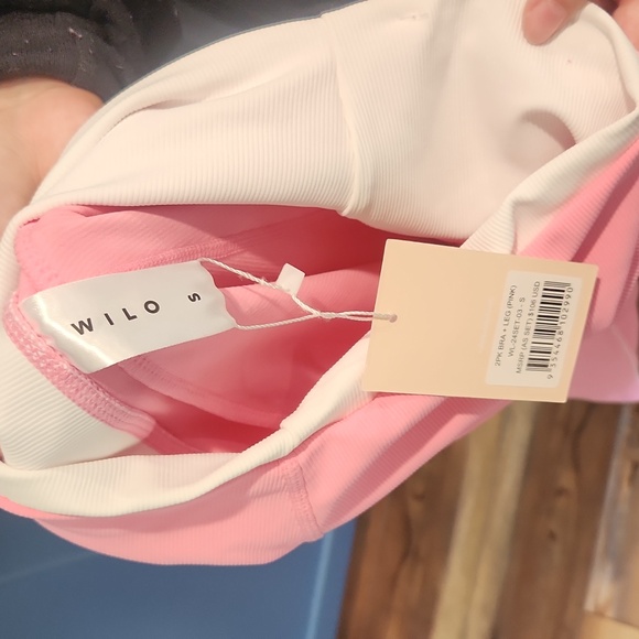 WILO Melbourne-Australia, Small, Bright pink, TWO Peice Set. - Picture 5 of 5